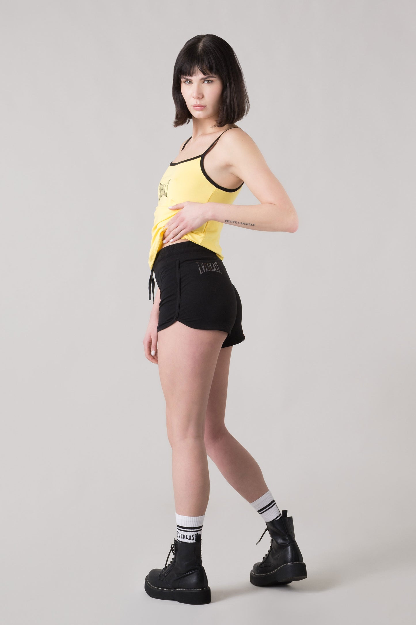 SHORTS IN TESSUTO TECNICO