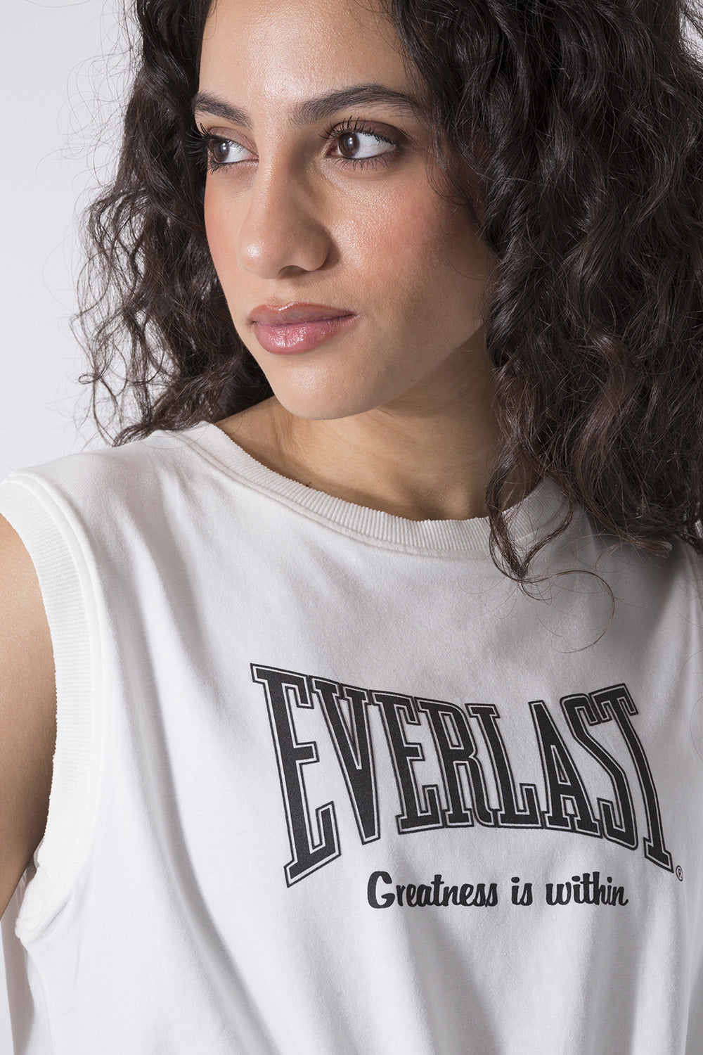 TOP WITH MINIMAL BOXING KNOT