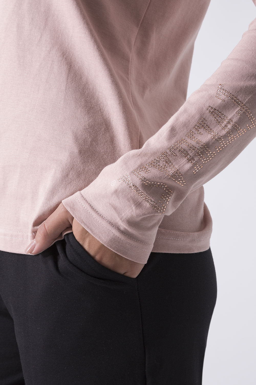 BASIC LONG-SLEEVED RHINESTONE TOP