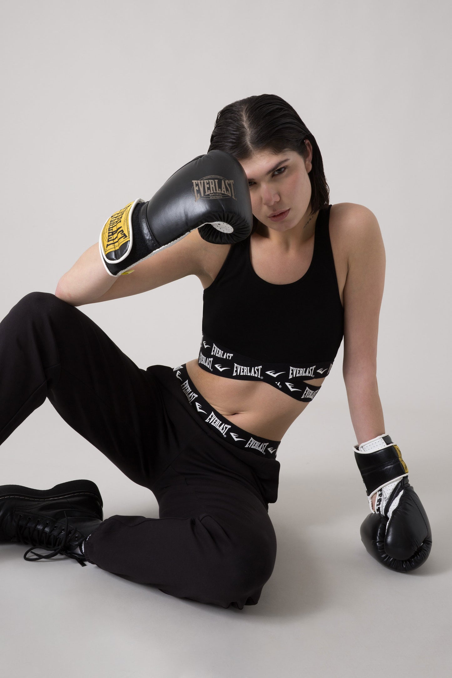 THE ICON PANTS WITH ELASTIC HEM