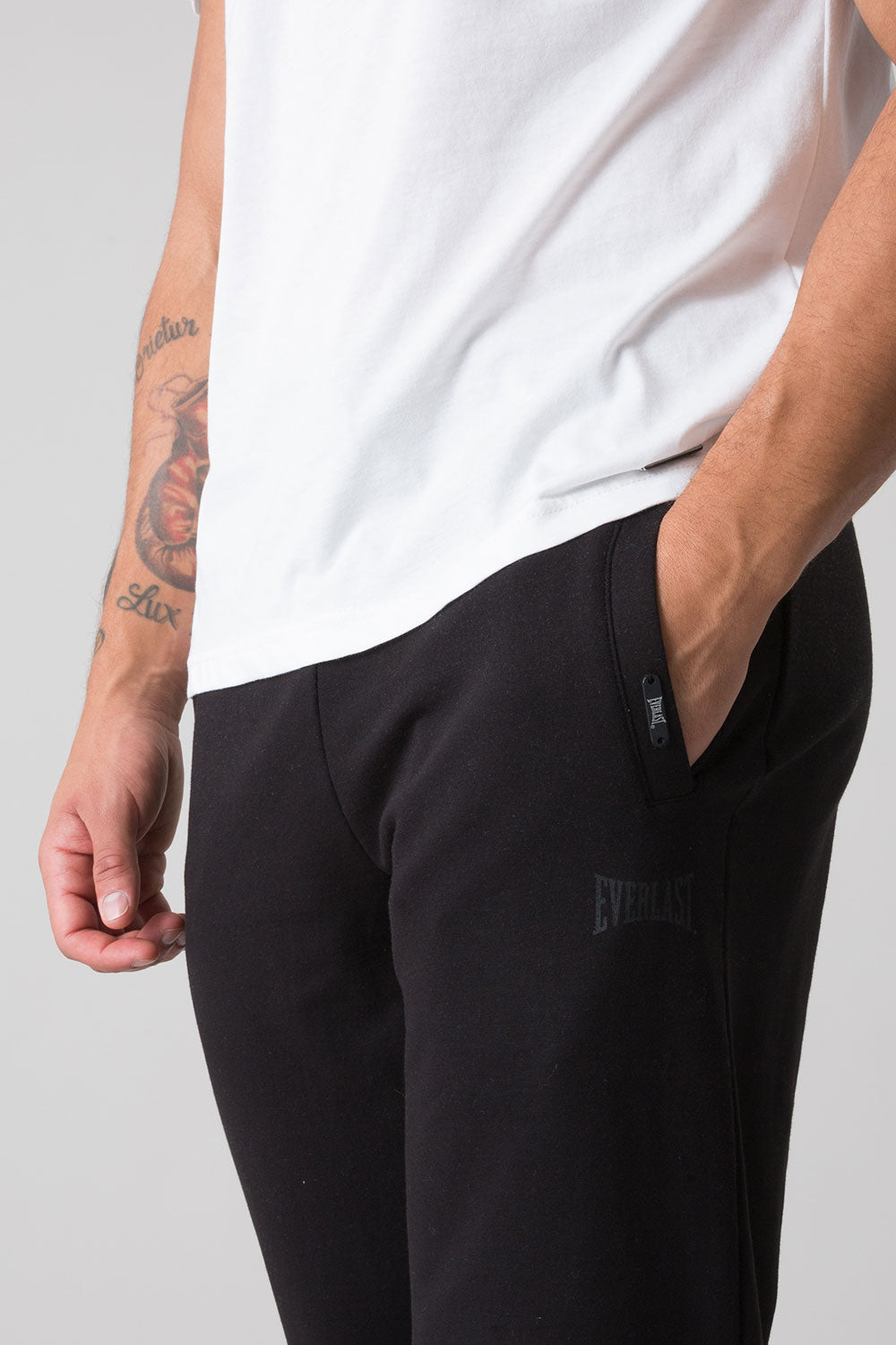 DARK ATTITUDE PANTS WITH ELASTIC HEM