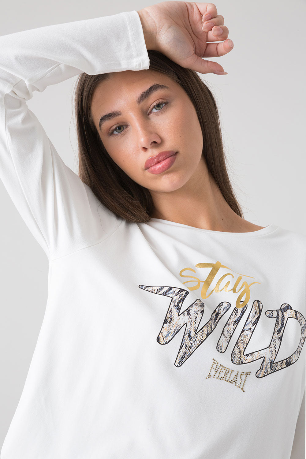 STAY WILD T-SHIRT A MANICHE LUNGHE CON GRAFICA
