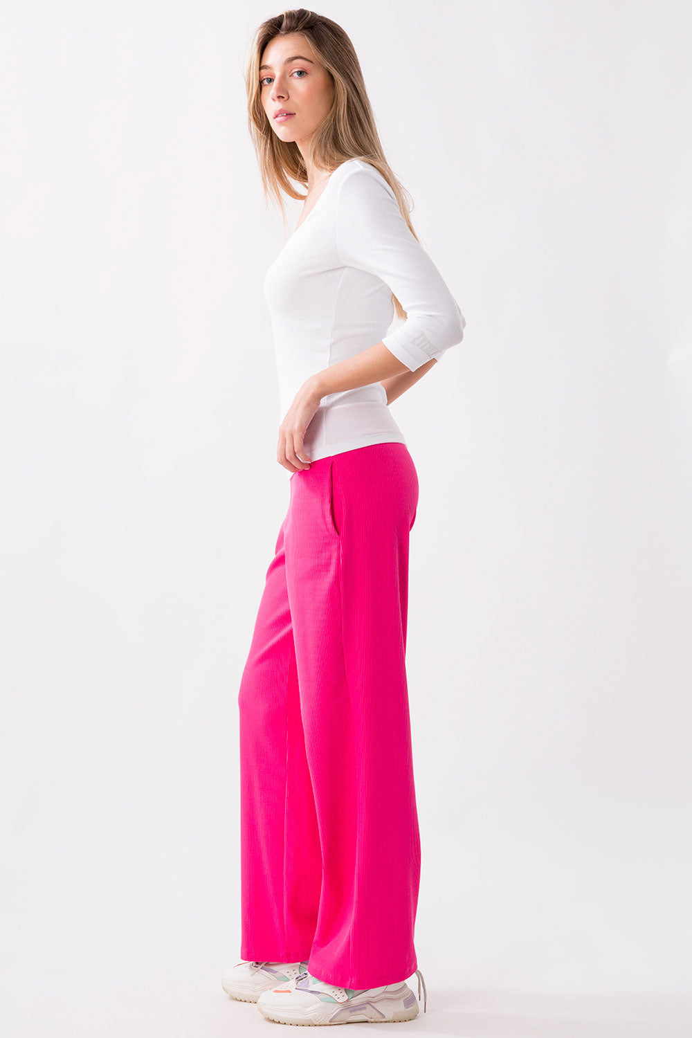 RIBBED STRETCH TOP DYNAMIC WOLRD