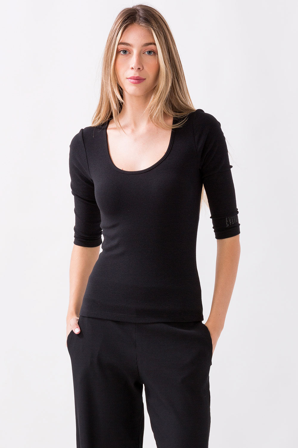 RIBBED STRETCH TOP DYNAMIC WOLRD