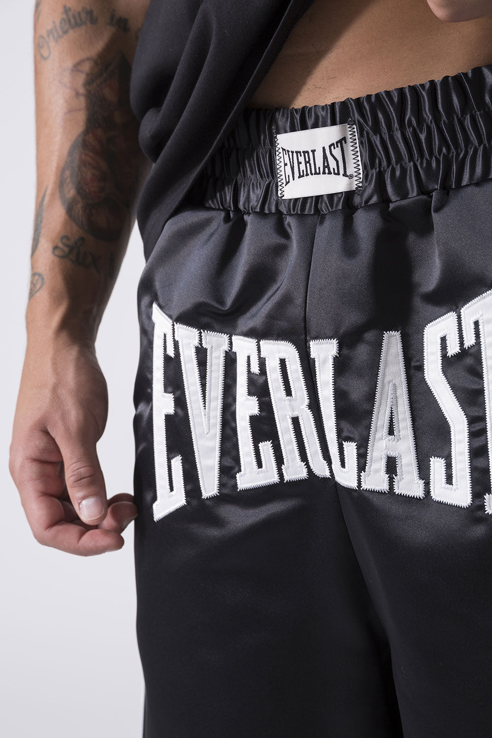 EXCLUSIVE SHORTS IN SATIN