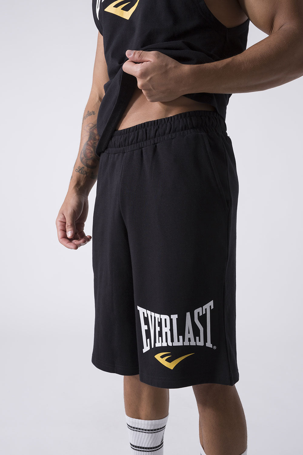 ICONIC SHORTS