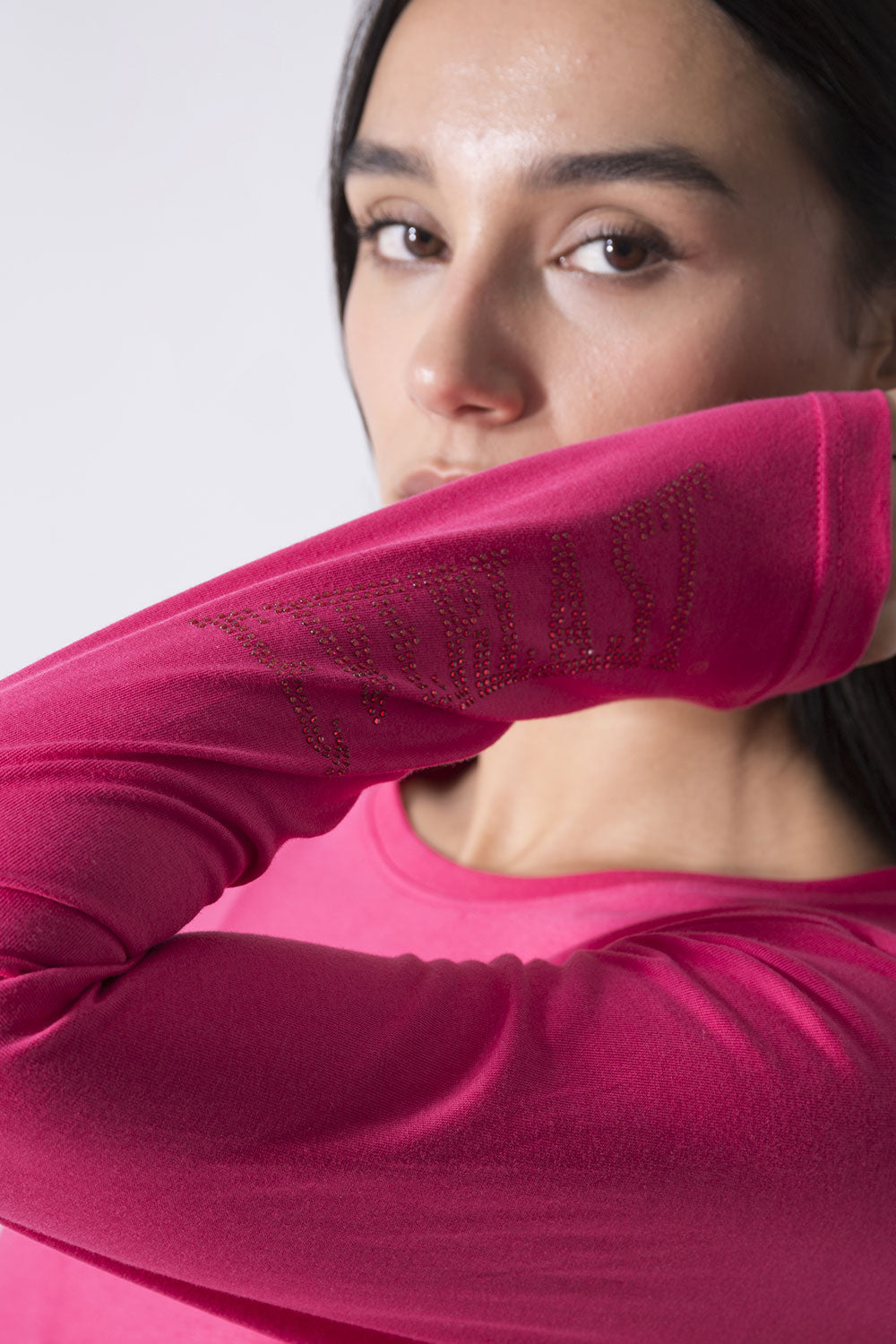 BASIC LONG-SLEEVED RHINESTONE TOP