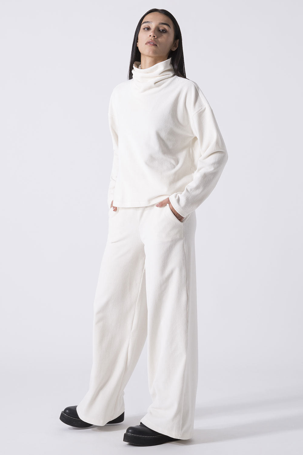 LEISURE MAGLIA CON COLLO A CRATERE