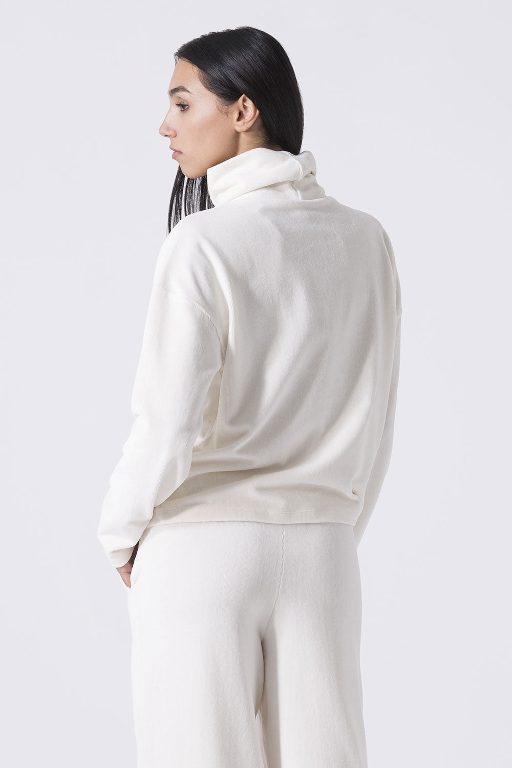 LEISURE MAGLIA CON COLLO A CRATERE