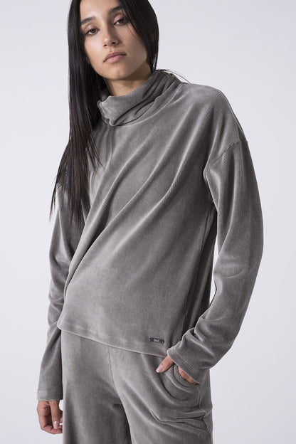 LEISURE MAGLIA CON COLLO A CRATERE