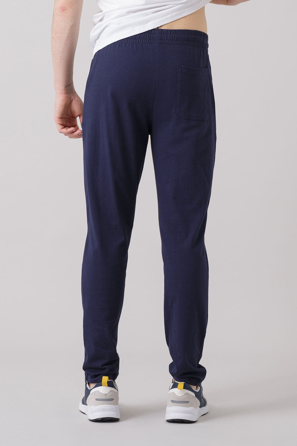 BASIC TROUSERS WITH STRAIGHT HEM