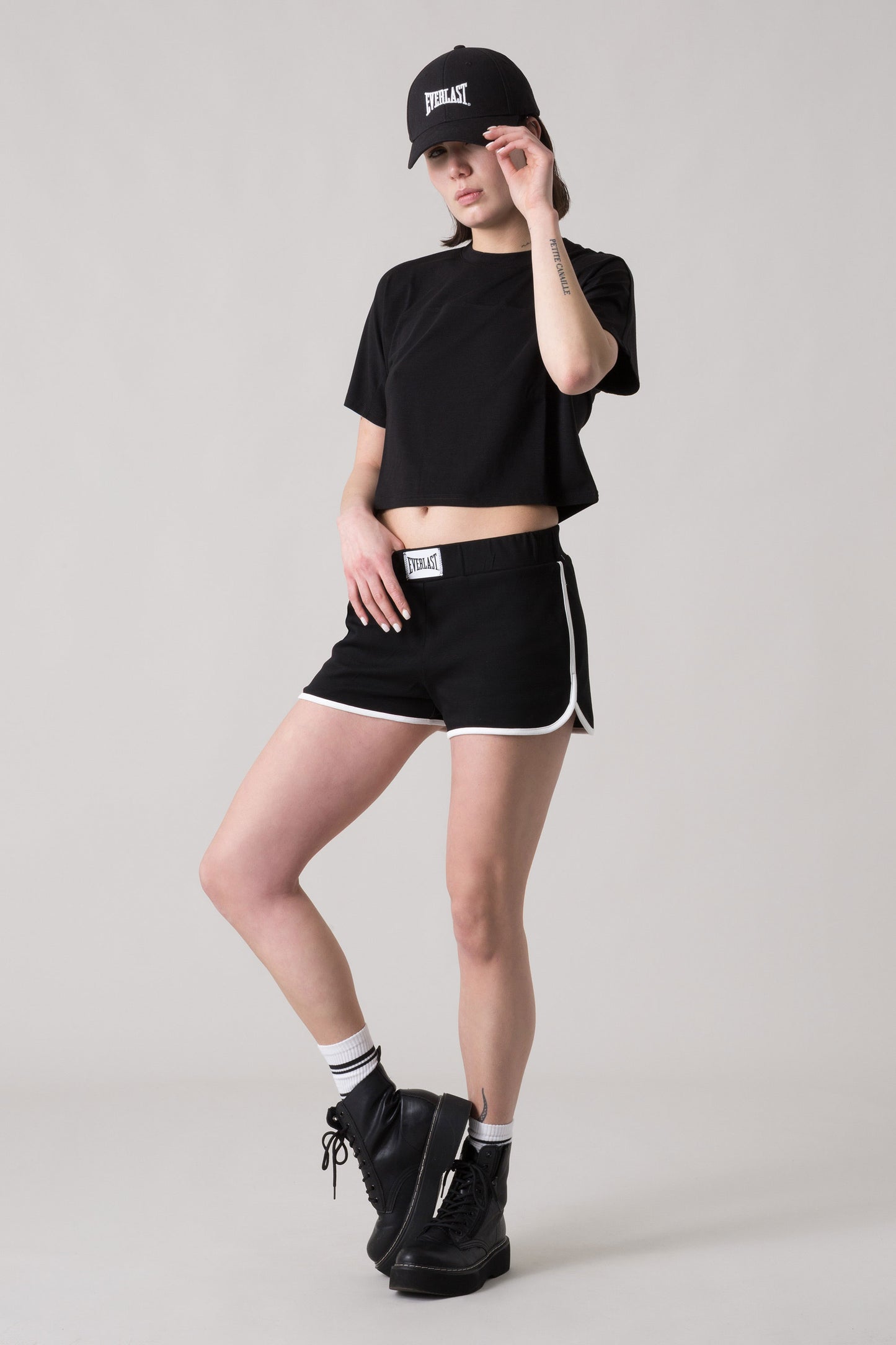 THE ICON SHORTS IN JERSEY STRETCH