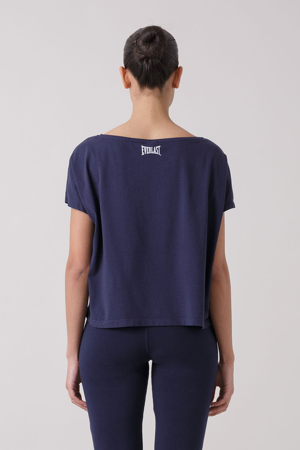 TREATMENT T-SHIRT CON SCOLLO A BARCA CON LOGO