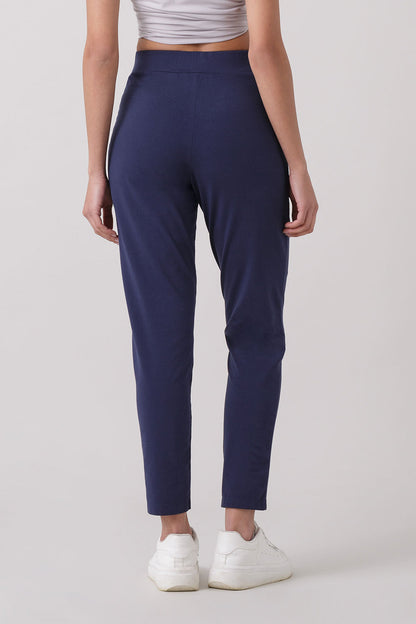 TREATMENT STRAIGHT-LEG TROUSERS