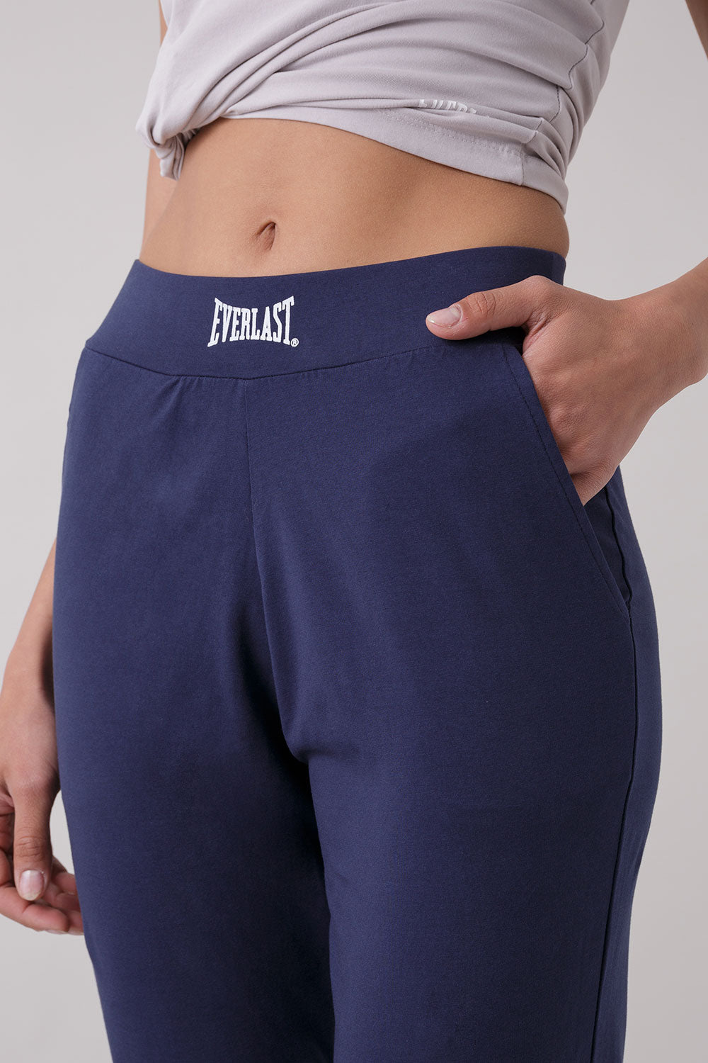 TREATMENT STRAIGHT-LEG TROUSERS
