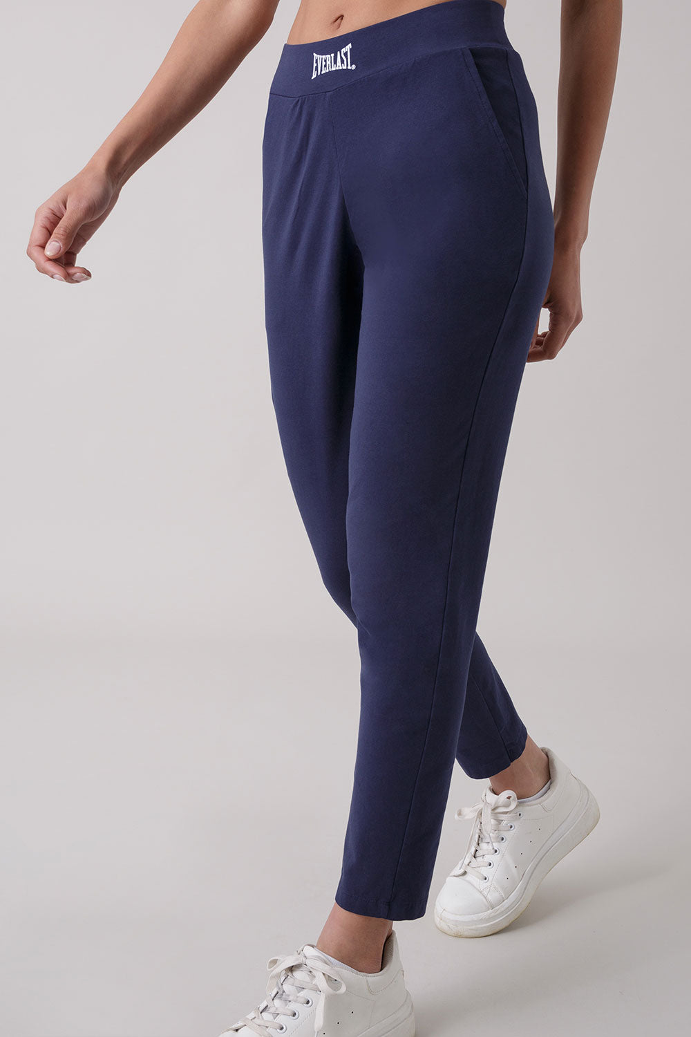 TREATMENT STRAIGHT-LEG TROUSERS