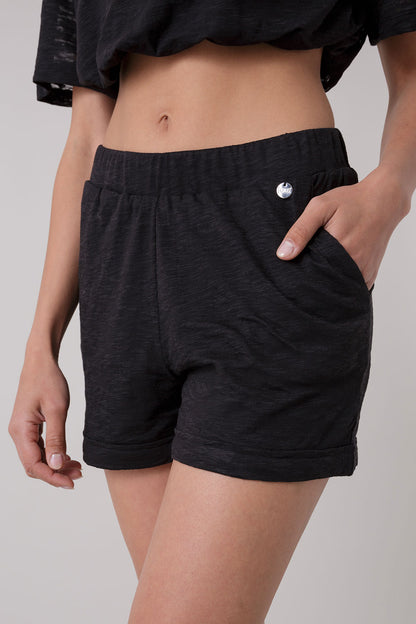 ACTIVE SHORTS IN DEVORE'