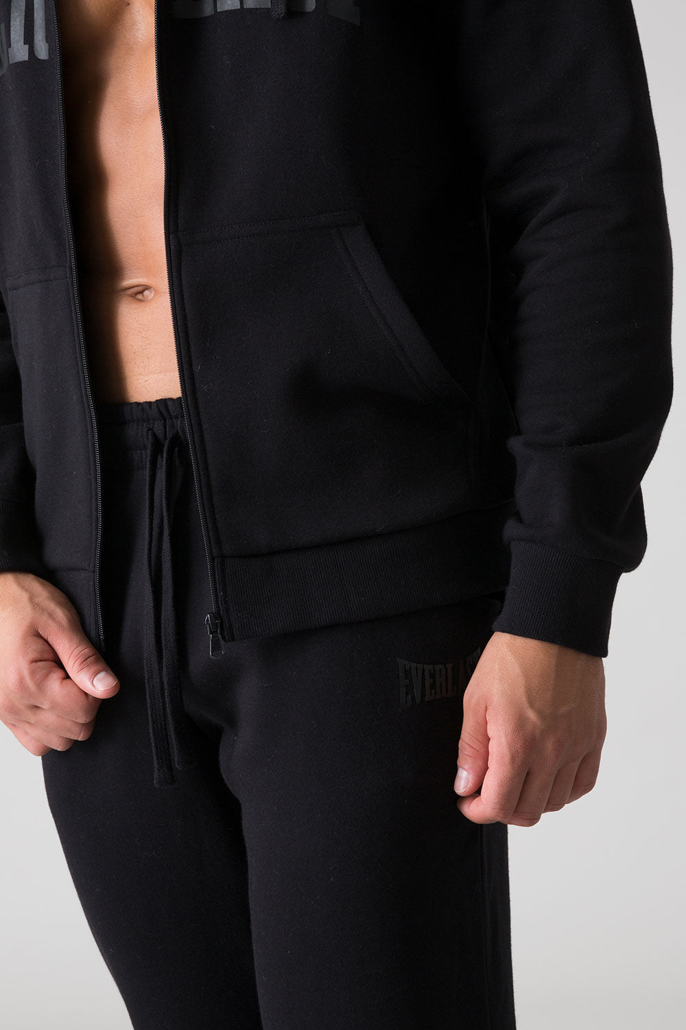 BASIC TUTA CON FELPA FULL ZIP CON CAPPUCCIO E PANTALONE CON POLSINO