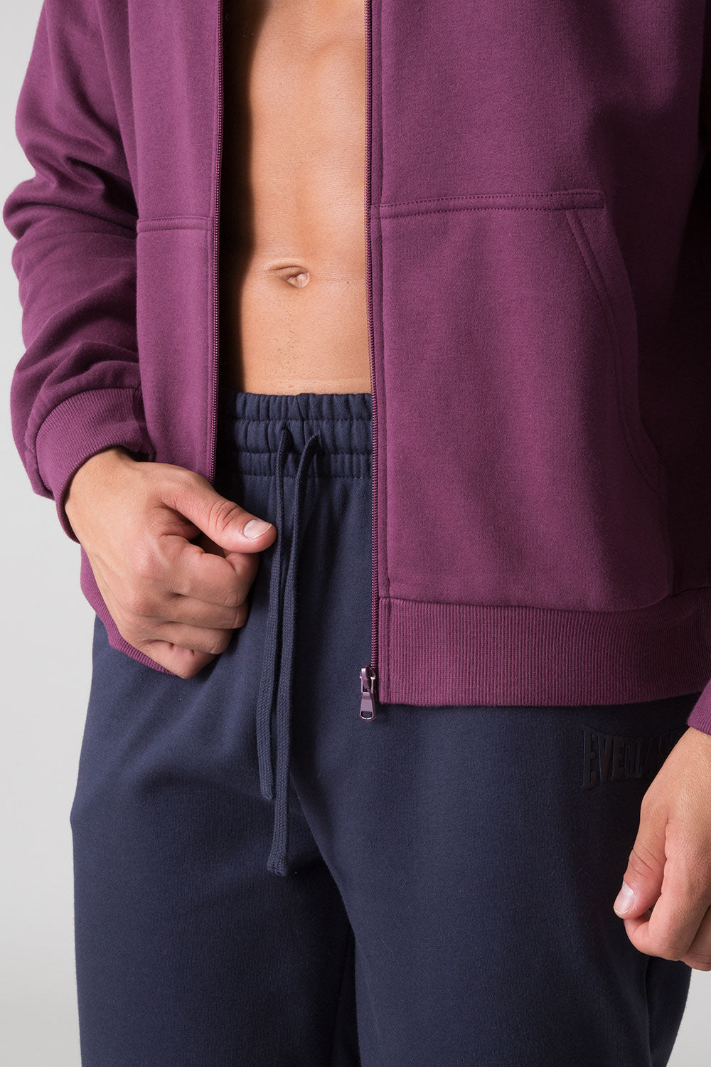 BASIC TUTA CON FELPA FULL ZIP CON CAPPUCCIO E PANTALONE CON POLSINO