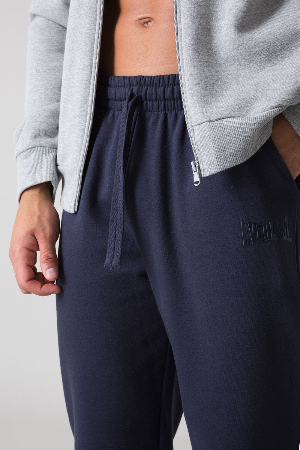 BASIC TRACKSUIT WITH FULL ZIP JACKET AND STRAIGHT-LEG TROUSERS
