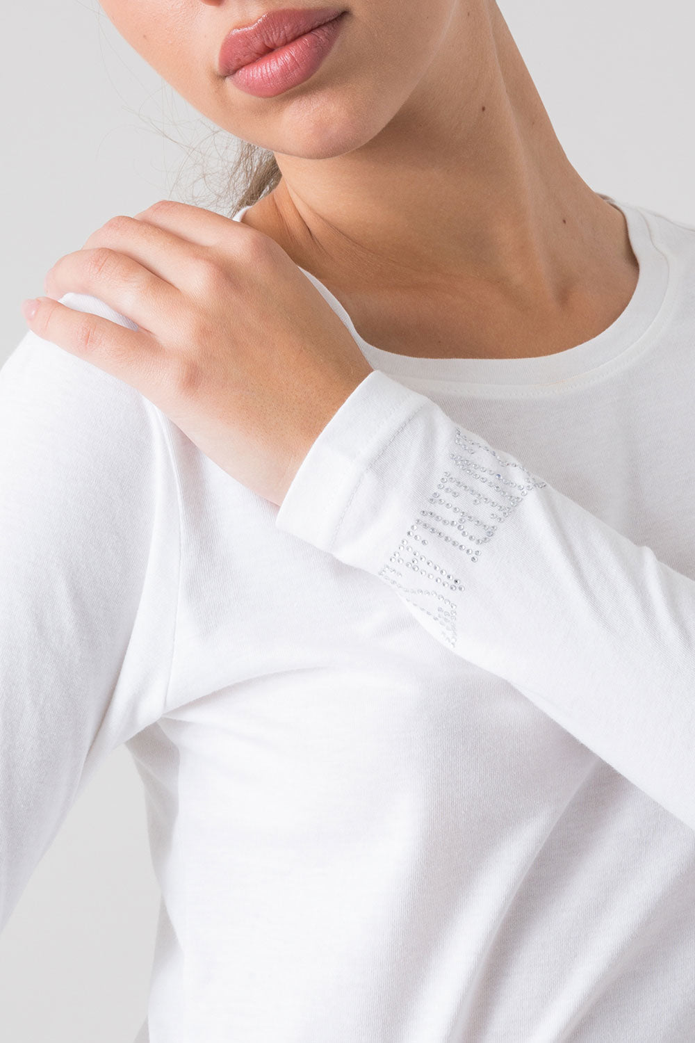 BASIC LONG-SLEEVE T-SHIRT