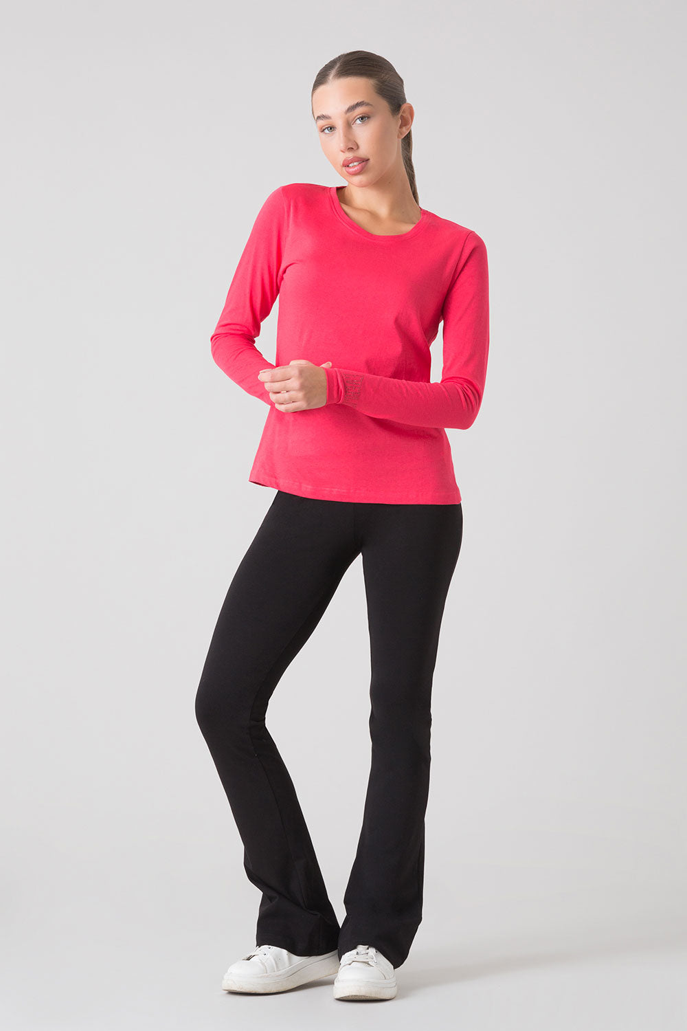 BASIC LONG-SLEEVE T-SHIRT