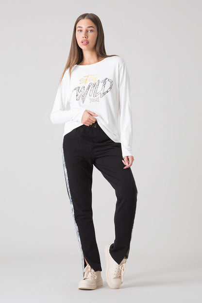 STAY WILD T-SHIRT A MANICHE LUNGHE CON GRAFICA