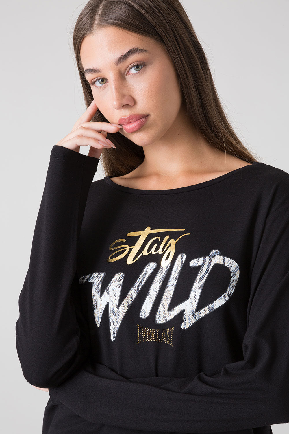 STAY WILD T-SHIRT A MANICHE LUNGHE CON GRAFICA