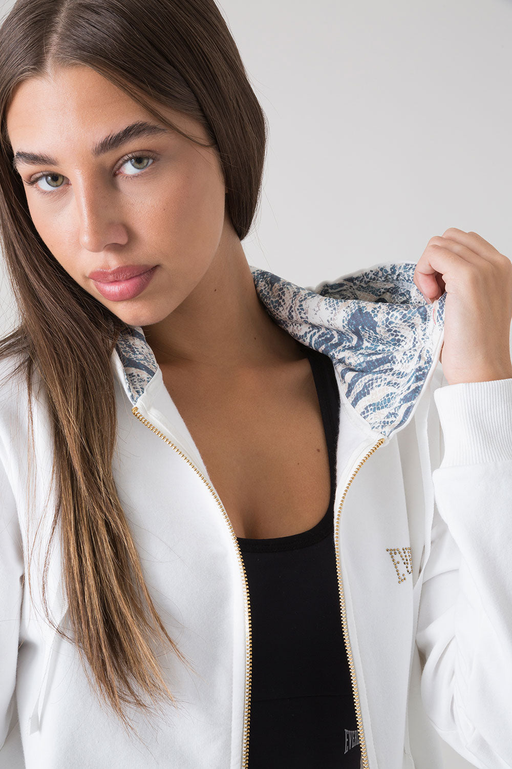 STAY WILD FELPA FULL ZIP CON CAPPUCCIO