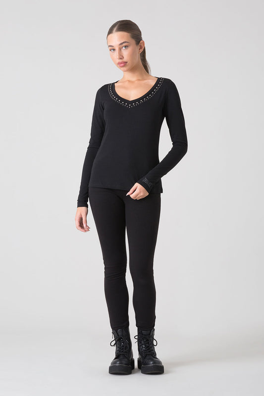 DARK ATTITUDE T-SHIRT V-NECK