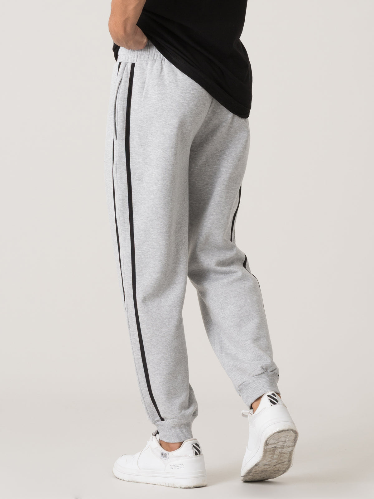 Item image: 41M215F89 Color: M000