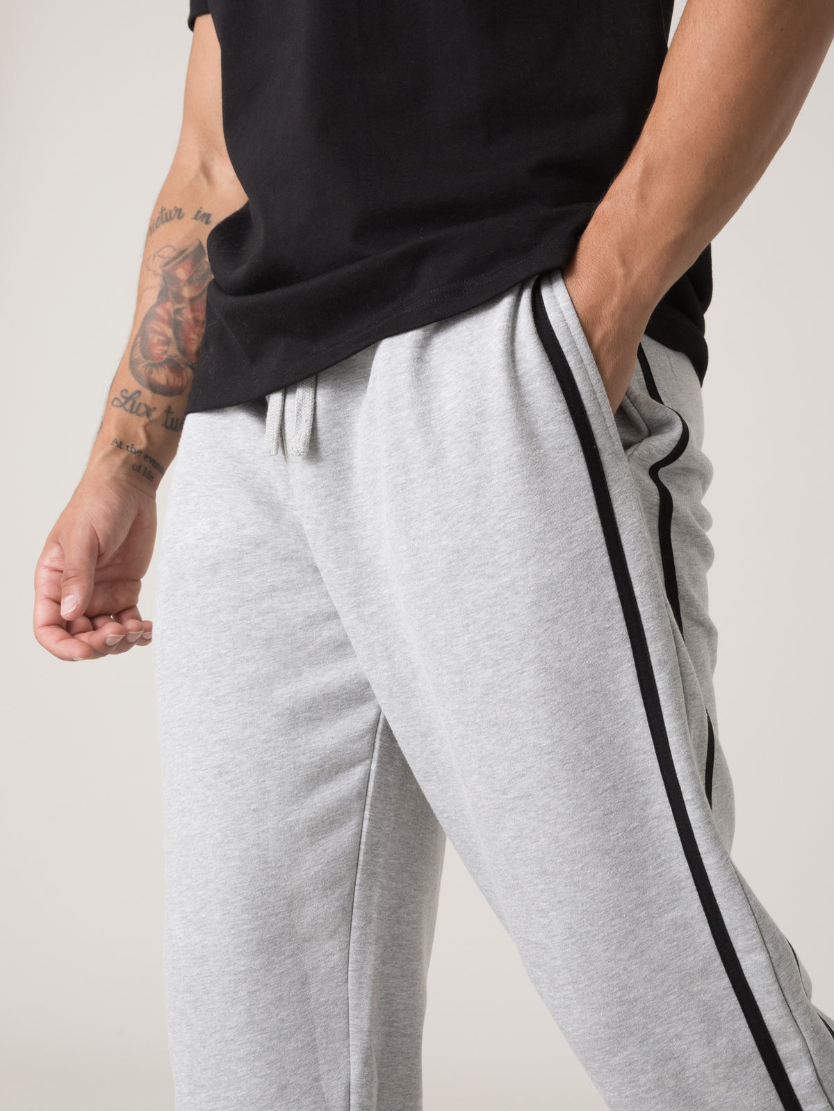 Item image: 41M215F89 Color: M000