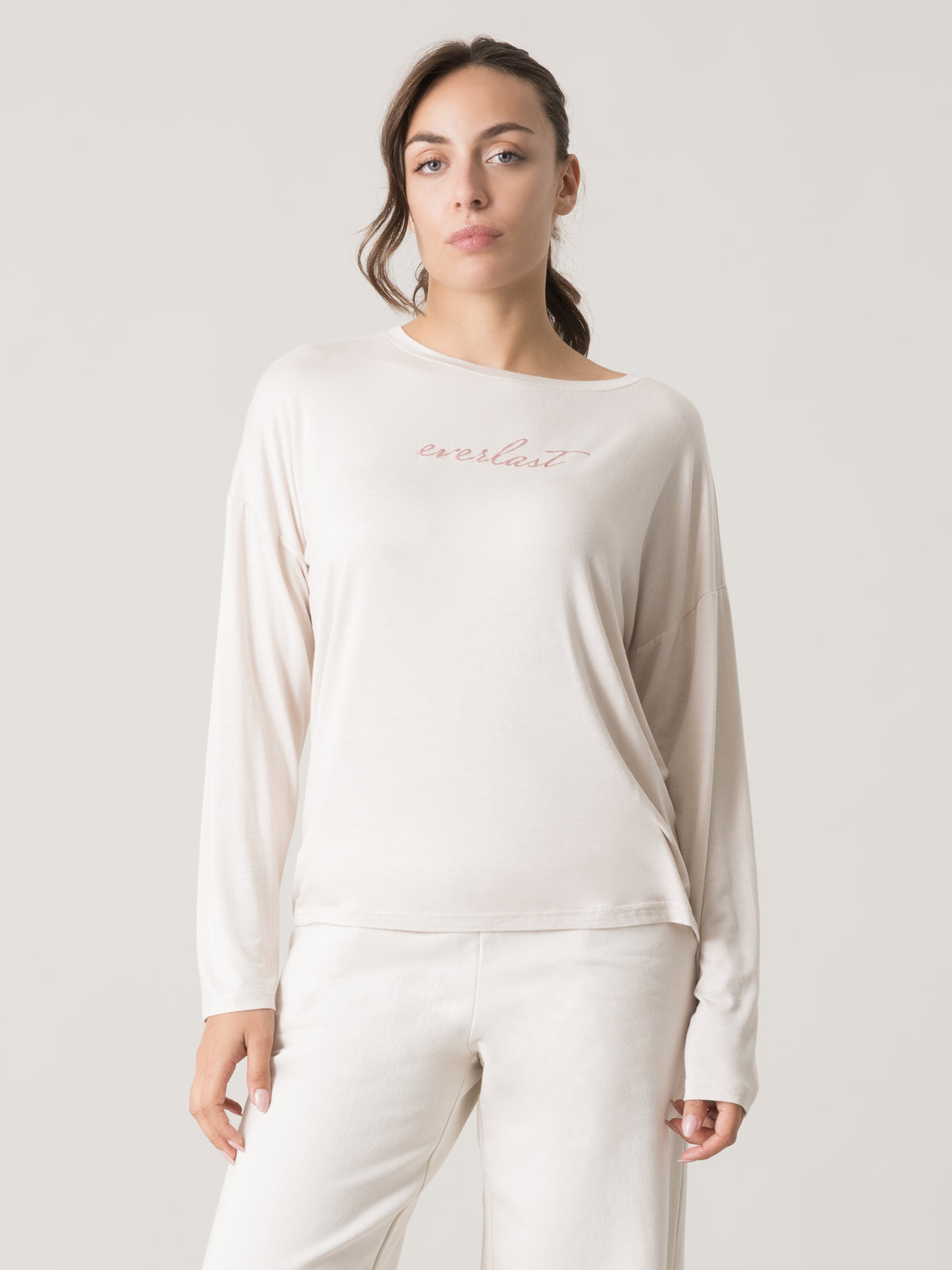 Item image: 41W541J15 Color: 1F00