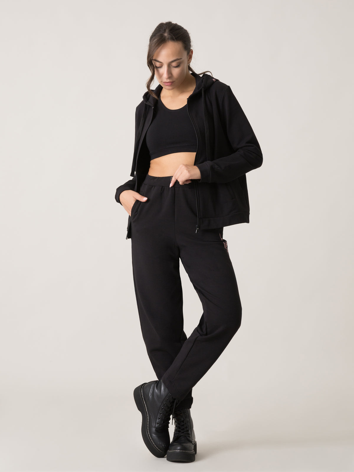 Item image: 41W543F15 Color: 2000