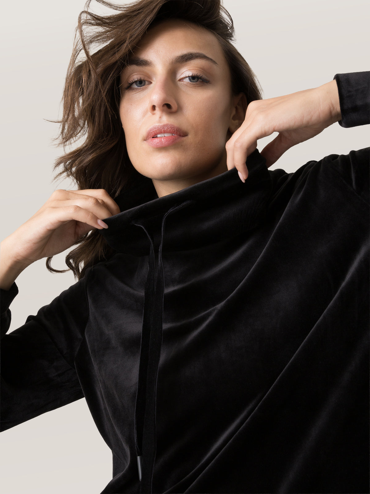 Item image: 41W565E82 Color: 2000