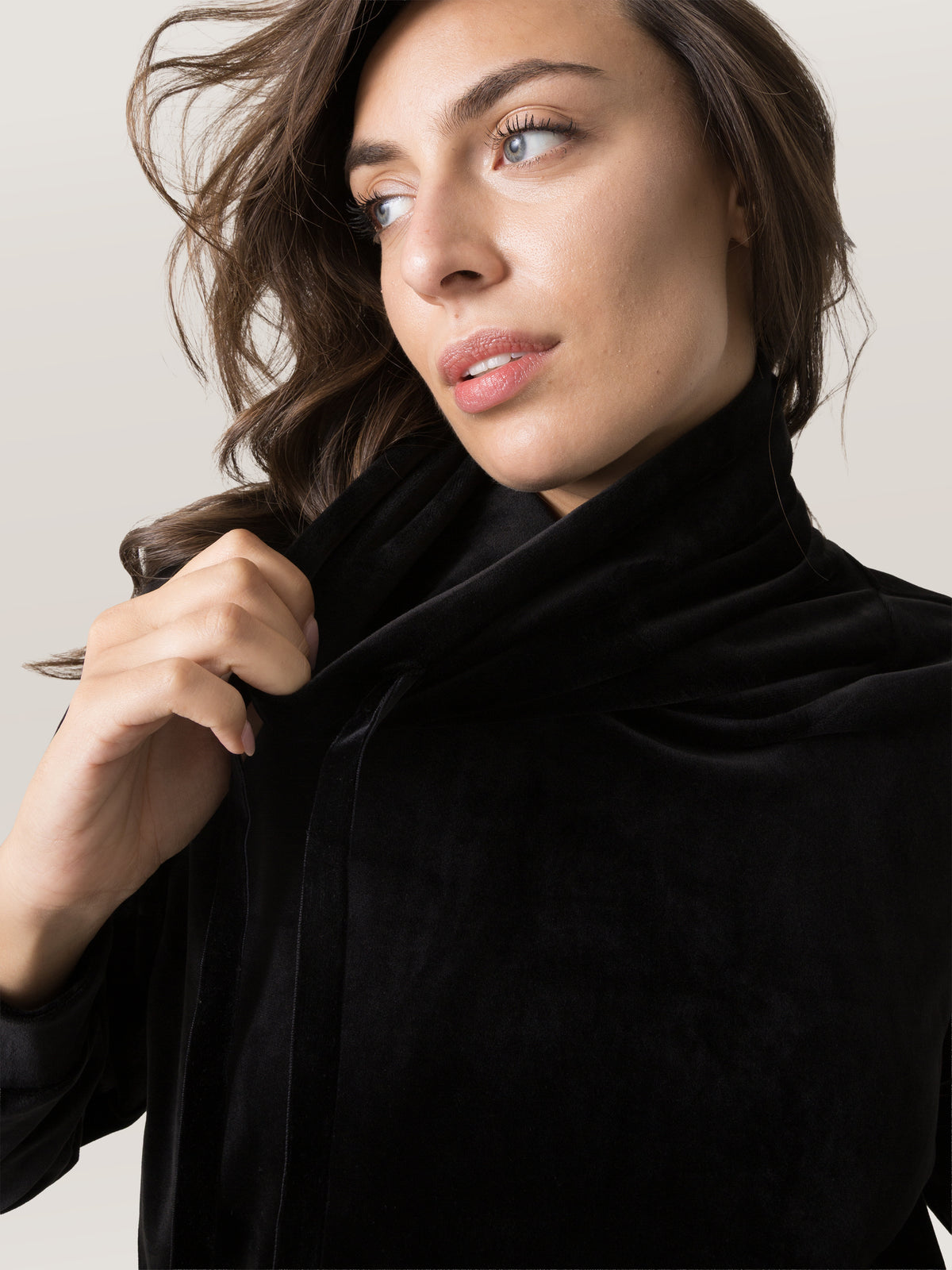 Item image: 41W565E82 Color: 2000