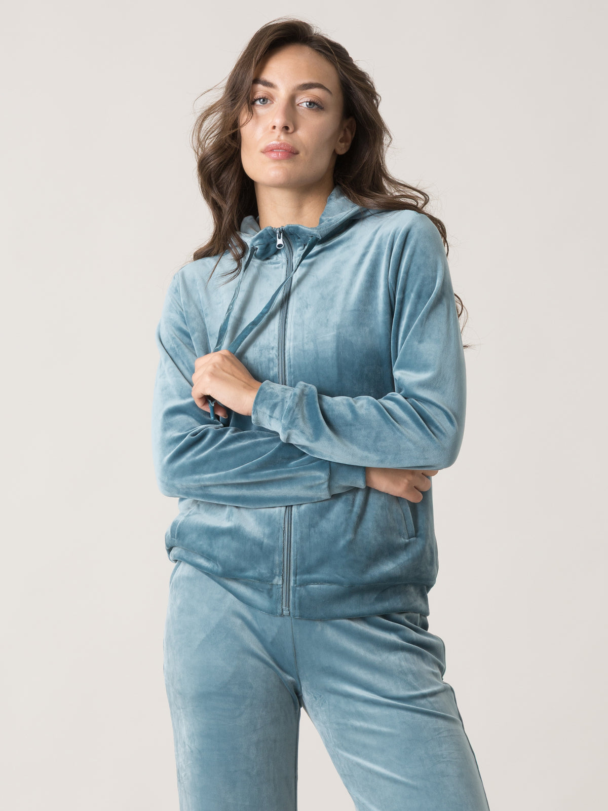 Item image: 41W566E82 Color: 9V00