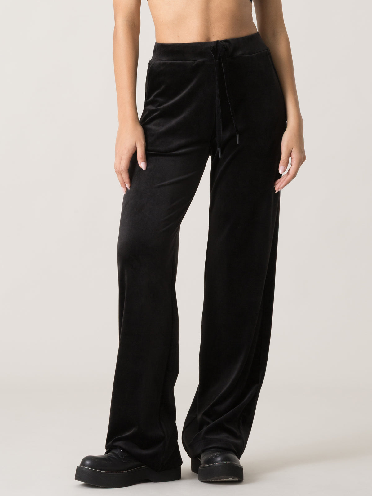Item image: 41W567E82 Color: 2000