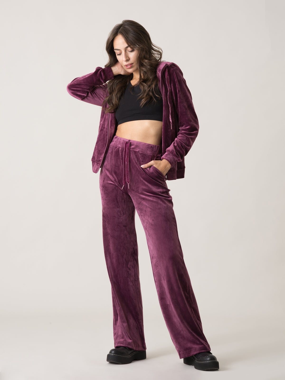 Item image: 41W567E82 Color: R300